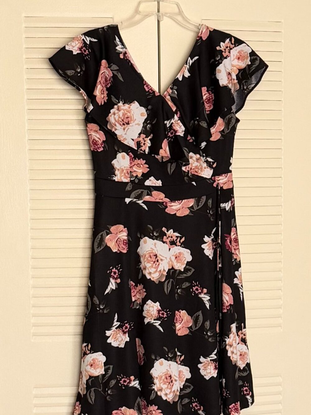 NWT Fantaist Floral ‘Capped’ Sleeve Dress Size L